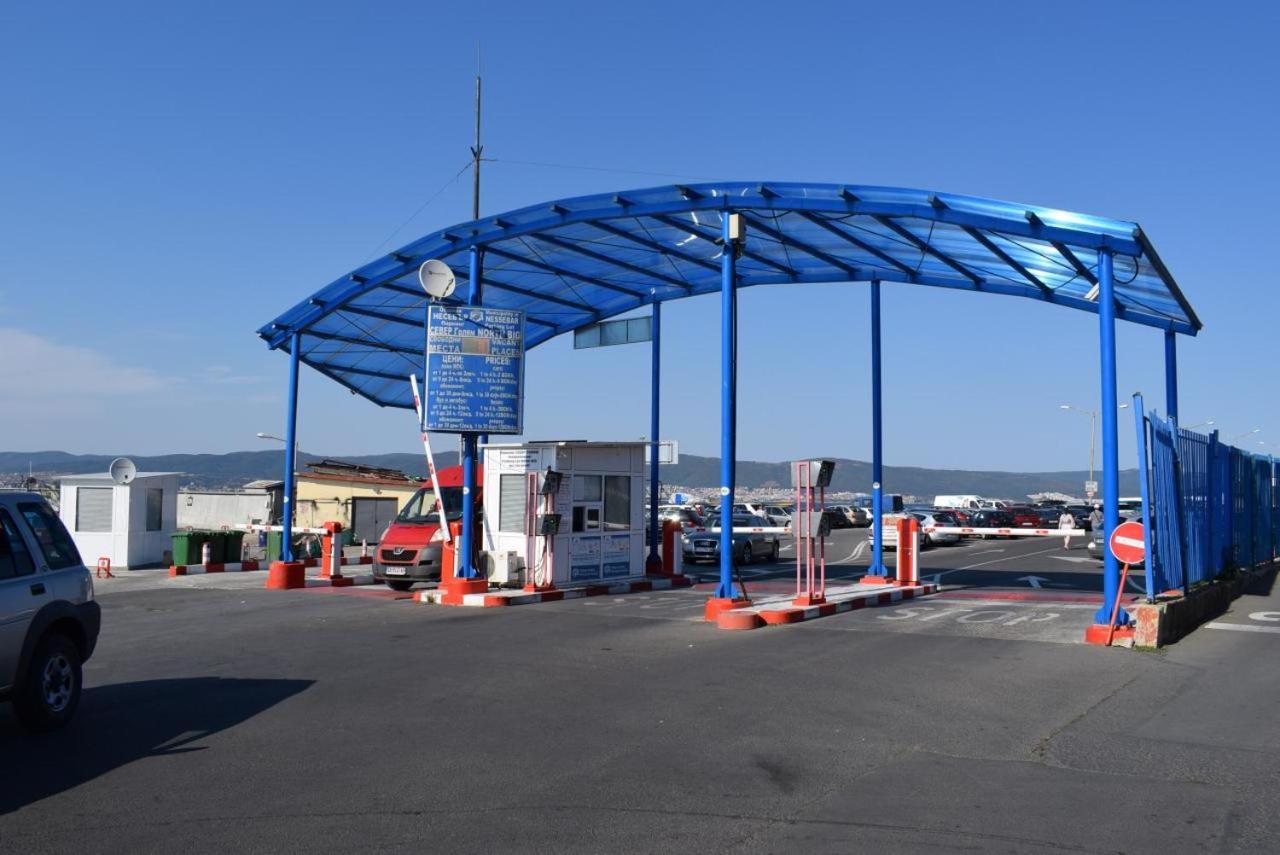 Panorama Blue Family Hotel And Free Parking نيسيبار المظهر الخارجي الصورة