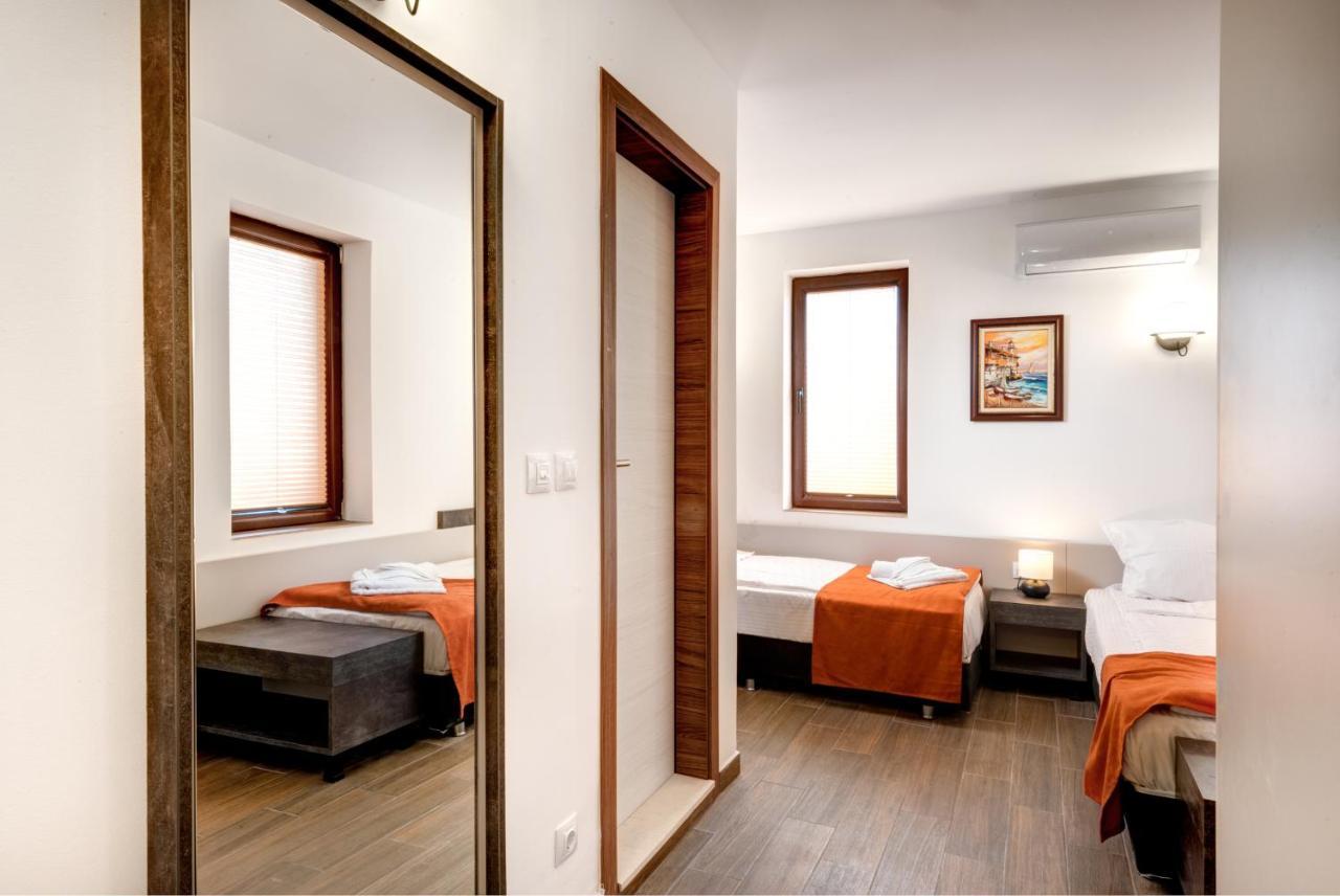 Panorama Blue Family Hotel And Free Parking نيسيبار المظهر الخارجي الصورة